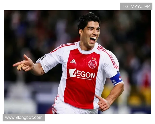 苏亚雷斯从咬人事件到欧洲金靴的救赎之路解析 苏亚雷斯从咬人事件到欧洲金靴的救赎之路解析